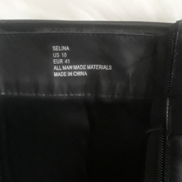 Knee high boots - Picture 3 of 5